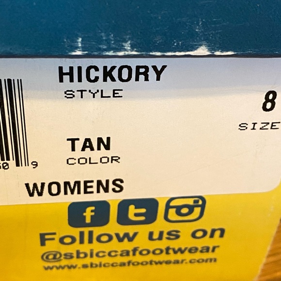 Suede fringe booties. Size 8 - Picture 7 of 7